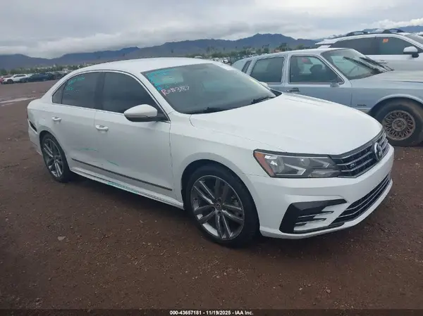 1VWAT7A3XGC032716 2016 VOLKSWAGEN PASSAT - Image 1