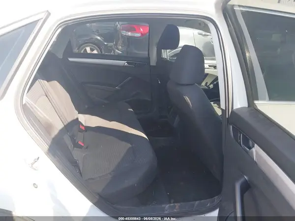 1VWAT7A3XGC033865 2016 VOLKSWAGEN PASSAT - Image 8