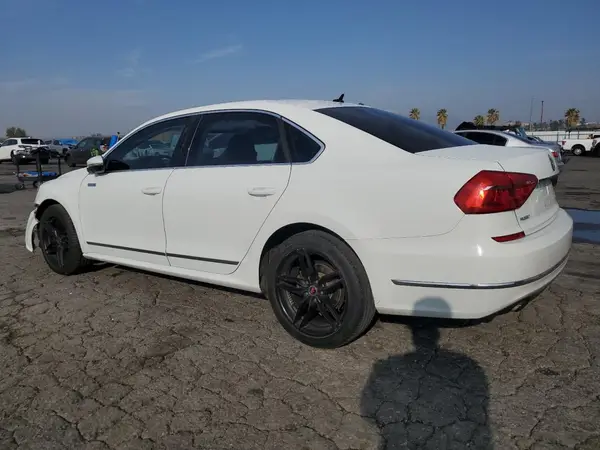 1VWAT7A3XGC034076 2016 VOLKSWAGEN PASSAT - Image 2