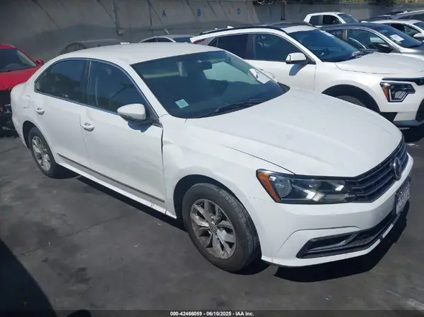 1VWAT7A3XGC036460 2016 VOLKSWAGEN PASSAT - Image 1