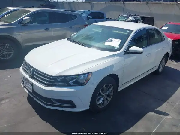 1VWAT7A3XGC036460 2016 VOLKSWAGEN PASSAT - Image 2