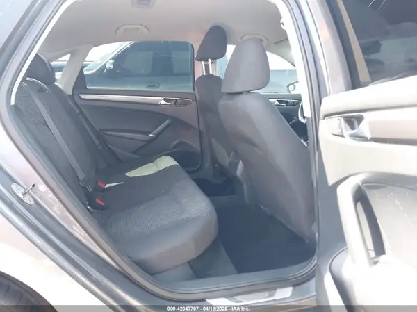 1VWAT7A3XGC036619 2016 VOLKSWAGEN PASSAT - Image 8