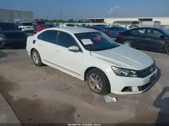 1VWAT7A3XGC036961 2016 VOLKSWAGEN PASSAT