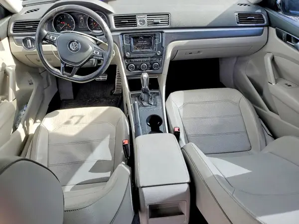 1VWAT7A3XGC037592 2016 VOLKSWAGEN PASSAT - Image 8