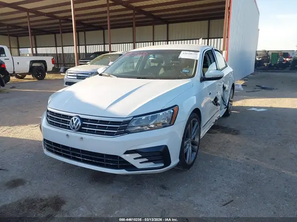 1VWAT7A3XGC038158 2016 VOLKSWAGEN PASSAT - Image 2