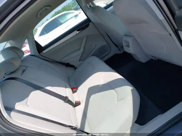1VWAT7A3XGC038662 2016 VOLKSWAGEN PASSAT - Image 8