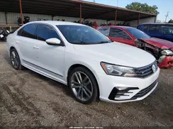 1VWAT7A3XGC039343 2016 VOLKSWAGEN PASSAT