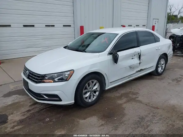 1VWAT7A3XGC040380 2016 VOLKSWAGEN PASSAT - Image 2
