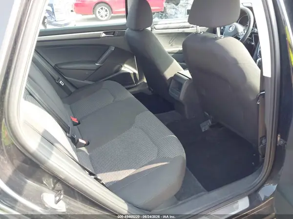 1VWAT7A3XGC045997 2016 VOLKSWAGEN PASSAT - Image 8