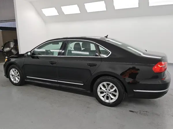 1VWAT7A3XGC046017 2016 VOLKSWAGEN PASSAT - Image 2