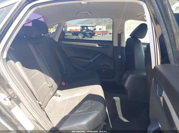 1VWAT7A3XGC052416 2016 VOLKSWAGEN PASSAT - Image 8