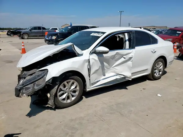 1VWAT7A3XGC055039 2016 VOLKSWAGEN PASSAT - Image 1