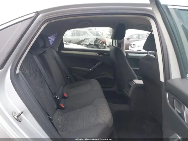 1VWAT7A3XGC055364 2016 VOLKSWAGEN PASSAT - Image 8