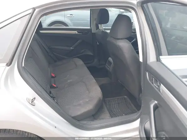 1VWAT7A3XGC056403 2016 VOLKSWAGEN PASSAT - Image 8