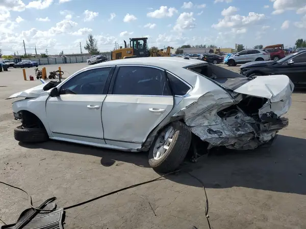 1VWAT7A3XGC059818 2016 VOLKSWAGEN PASSAT - Image 2