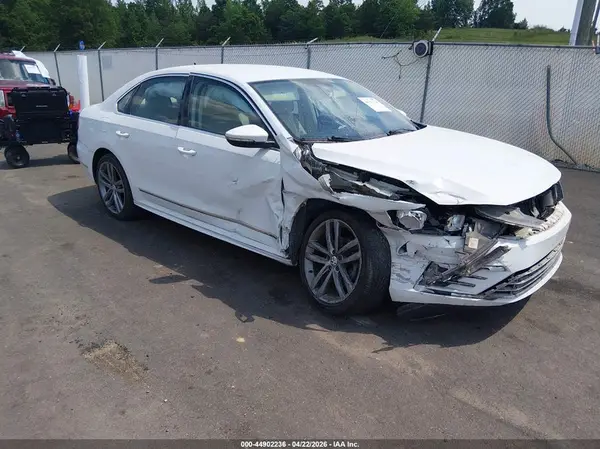 1VWAT7A3XGC065456 2016 VOLKSWAGEN PASSAT - Image 1