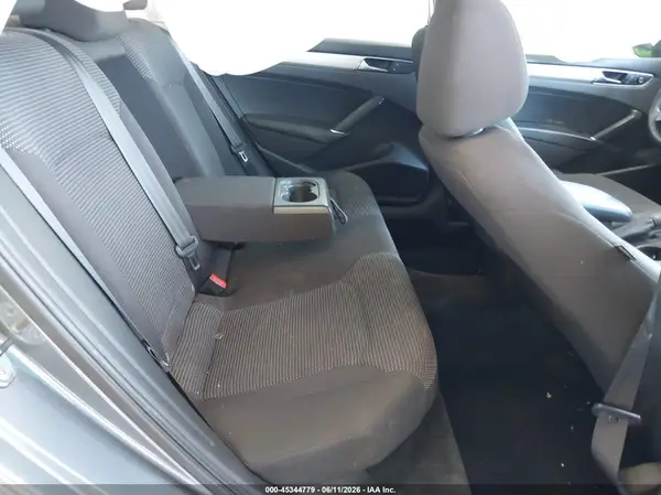 1VWAT7A3XHC002407 2017 VOLKSWAGEN PASSAT - Image 8