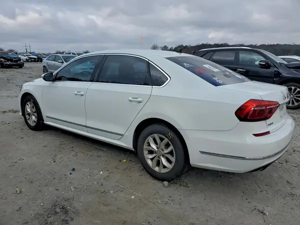 1VWAT7A3XHC010782 2017 VOLKSWAGEN PASSAT - Image 2