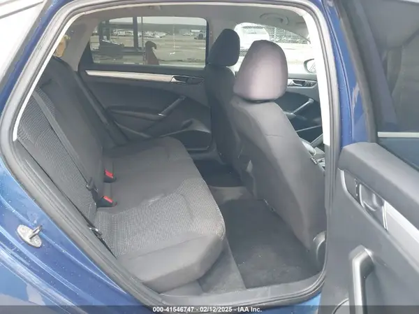 1VWAT7A3XHC011446 2017 VOLKSWAGEN PASSAT - Image 8