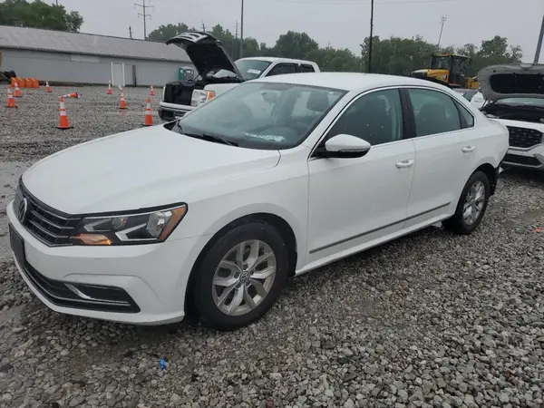 1VWAT7A3XHC013813 2017 VOLKSWAGEN PASSAT - Image 1