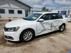 1VWAT7A3XHC014668 2017 VOLKSWAGEN PASSAT