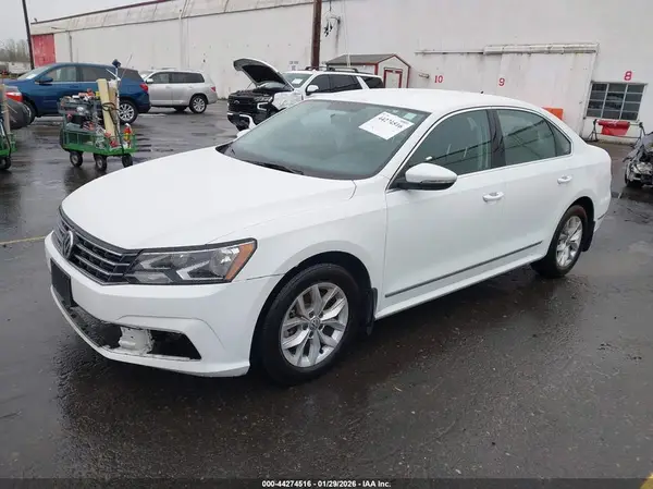 1VWAT7A3XHC017909 2017 VOLKSWAGEN PASSAT - Image 2