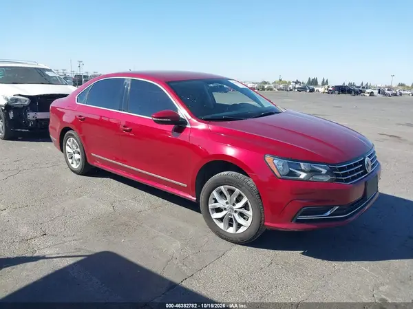 1VWAT7A3XHC019952 2017 VOLKSWAGEN PASSAT - Image 1