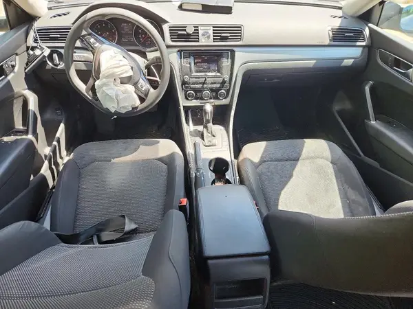 1VWAT7A3XHC020373 2017 VOLKSWAGEN PASSAT - Image 8