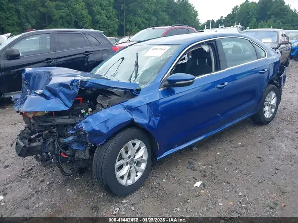1VWAT7A3XHC023967 2017 VOLKSWAGEN PASSAT - Image 2