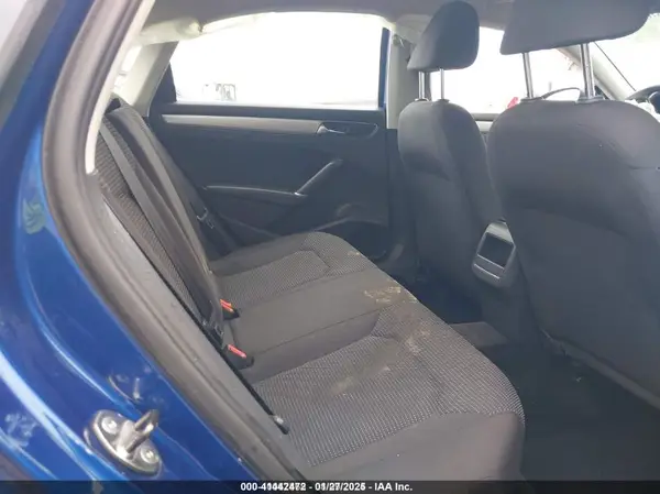 1VWAT7A3XHC023967 2017 VOLKSWAGEN PASSAT - Image 8