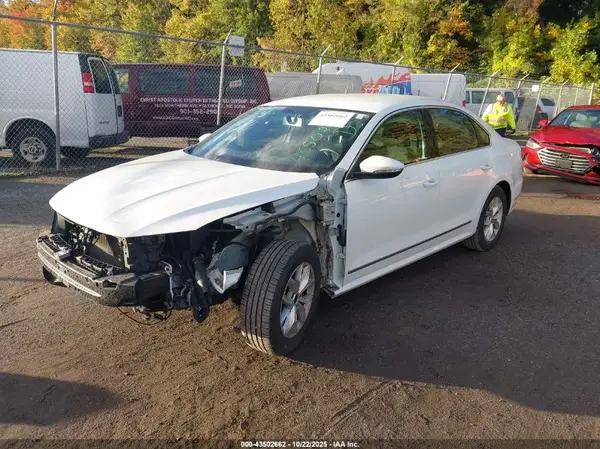 1VWAT7A3XHC024004 2017 VOLKSWAGEN PASSAT - Image 2