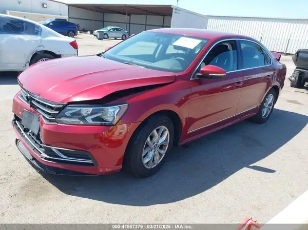 1VWAT7A3XHC027226 2017 VOLKSWAGEN PASSAT - Image 2