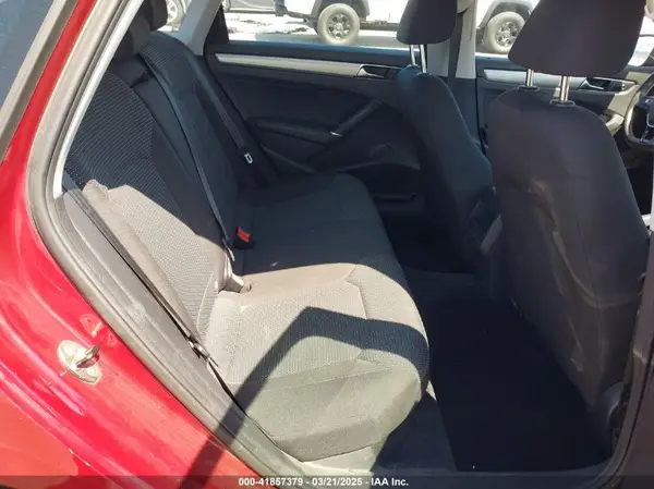 1VWAT7A3XHC027226 2017 VOLKSWAGEN PASSAT - Image 8