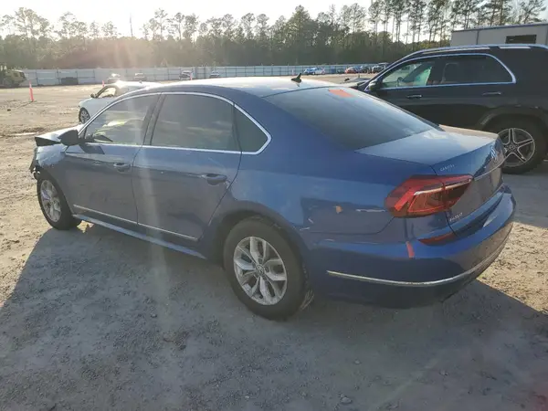 1VWAT7A3XHC028263 2017 VOLKSWAGEN PASSAT - Image 2