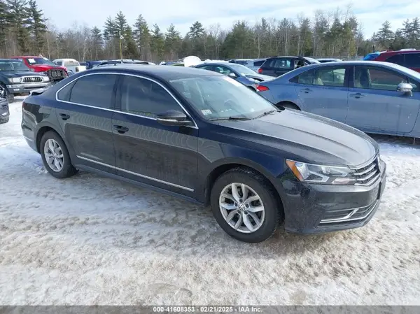 1VWAT7A3XHC029915 2017 VOLKSWAGEN PASSAT - Image 1