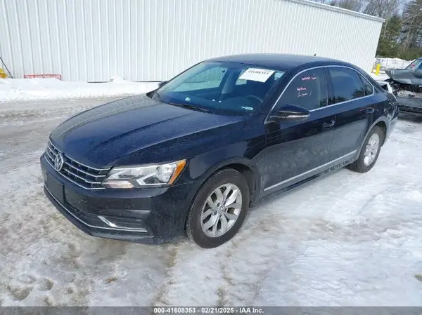 1VWAT7A3XHC029915 2017 VOLKSWAGEN PASSAT - Image 2