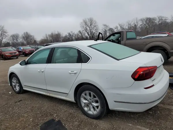 1VWAT7A3XHC031485 2017 VOLKSWAGEN PASSAT - Image 2