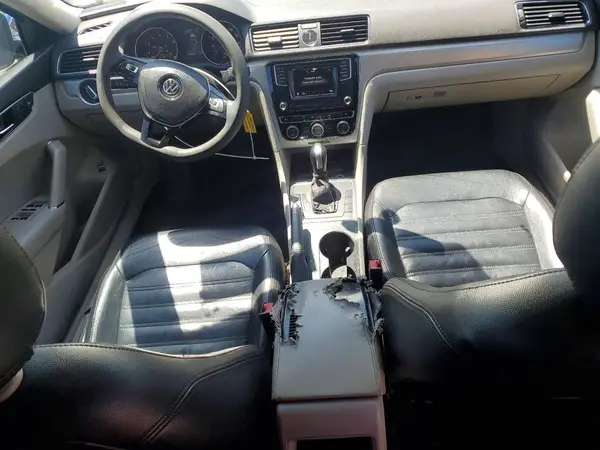 1VWAT7A3XHC031759 2017 VOLKSWAGEN PASSAT - Image 8