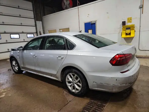 1VWAT7A3XHC040753 2017 VOLKSWAGEN PASSAT - Image 2