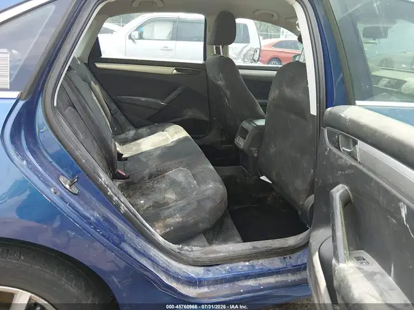 1VWAT7A3XHC041014 2017 VOLKSWAGEN PASSAT - Image 8