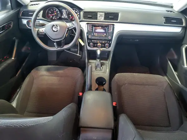 1VWAT7A3XHC047976 2017 VOLKSWAGEN PASSAT - Image 8