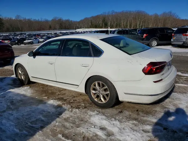 1VWAT7A3XHC048433 2017 VOLKSWAGEN PASSAT - Image 2