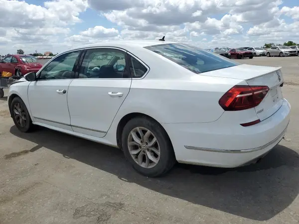 1VWAT7A3XHC049128 2017 VOLKSWAGEN PASSAT - Image 2