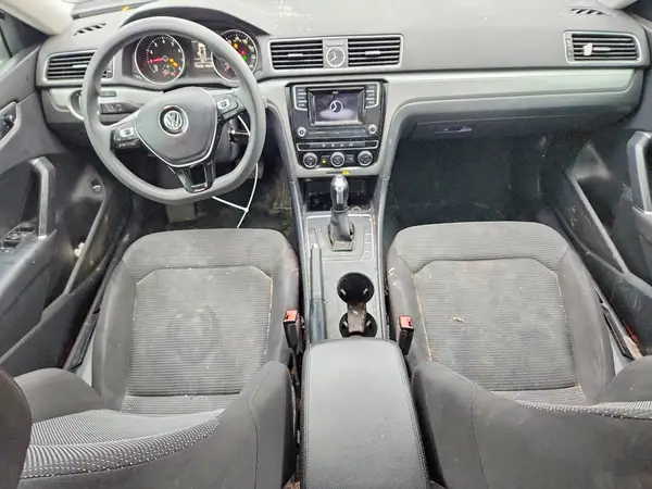 1VWAT7A3XHC053793 2017 VOLKSWAGEN PASSAT - Image 8