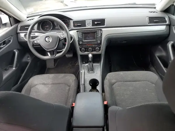 1VWAT7A3XHC054846 2017 VOLKSWAGEN PASSAT - Image 8