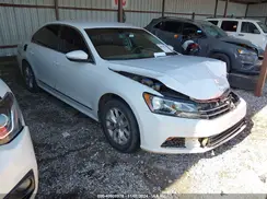 1VWAT7A3XHC060730 2017 VOLKSWAGEN PASSAT