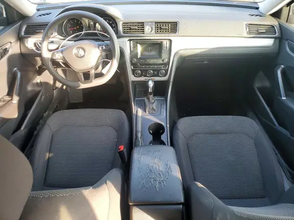 1VWAT7A3XHC063028 2017 VOLKSWAGEN PASSAT - Image 8