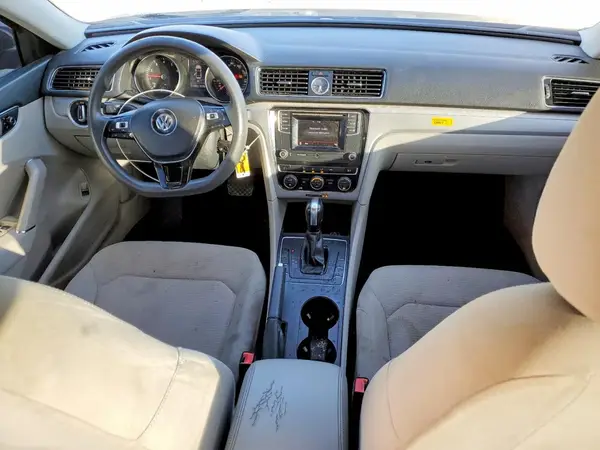 1VWAT7A3XHC063904 2017 VOLKSWAGEN PASSAT - Image 8