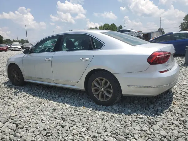 1VWAT7A3XHC069587 2017 VOLKSWAGEN PASSAT - Image 2