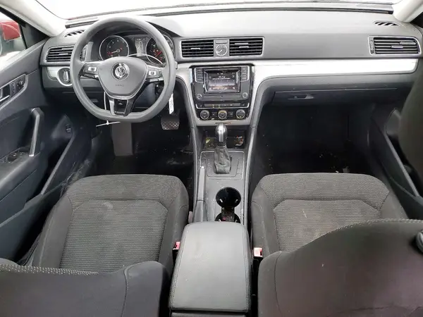 1VWAT7A3XHC070142 2017 VOLKSWAGEN PASSAT - Image 8